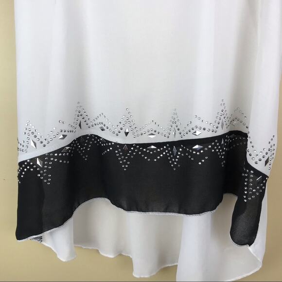 DEB Tank Top Sz looks like a small - Picture 3 of 4